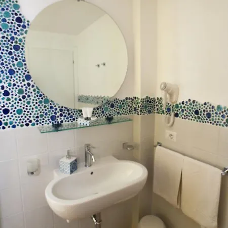 Balcone Sulla チェファル